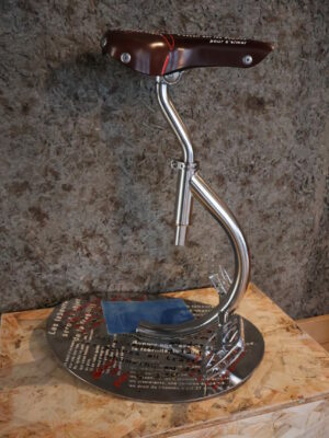 LE TABOURET À PÉDALES